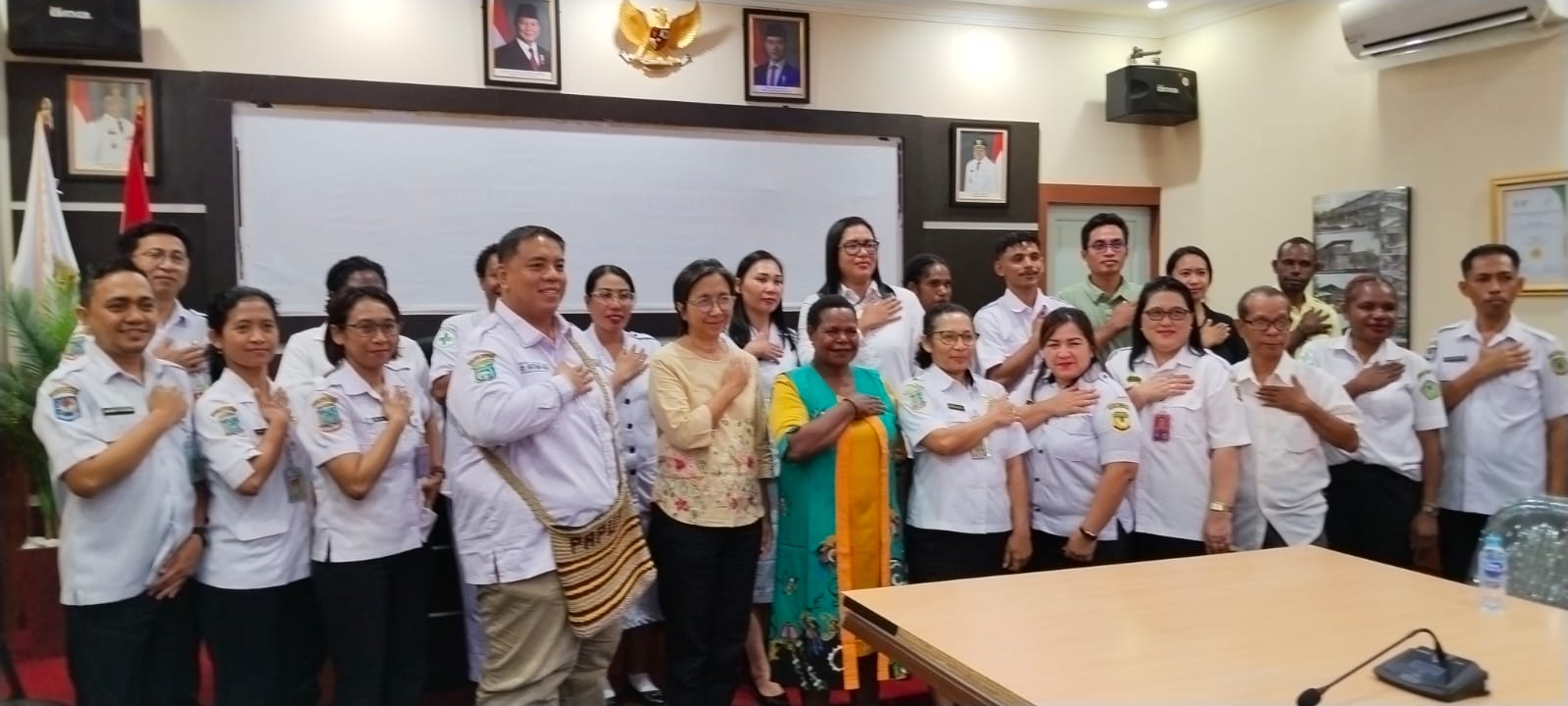 Upaya Tingkatkan SDM, RSUD Elvrida Sara Nduga Kirim Tenaga Kesehatan Magang ke RSUD Mimika